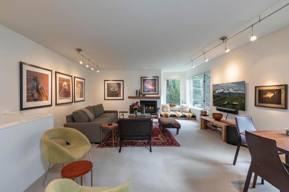 Rivers Edge Retreat by Exceptional Stays